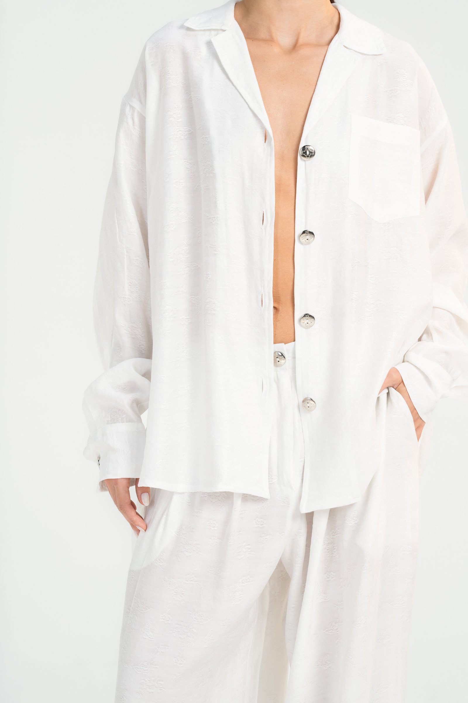 Expanded suit - Image 3