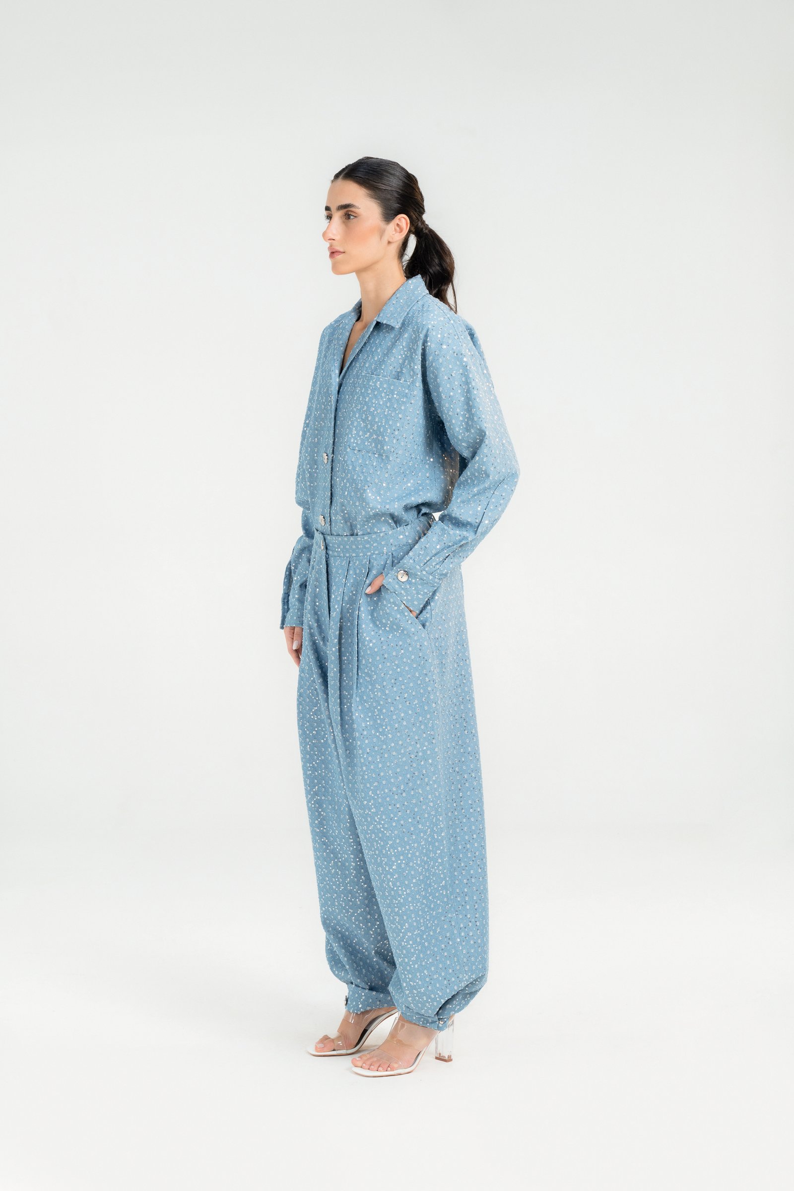 Expanded suit - Image 14